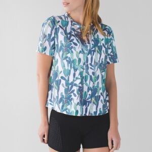 Lululemon Perfectly Perfed Tee - Mini Prickly Pear cactus print size 10